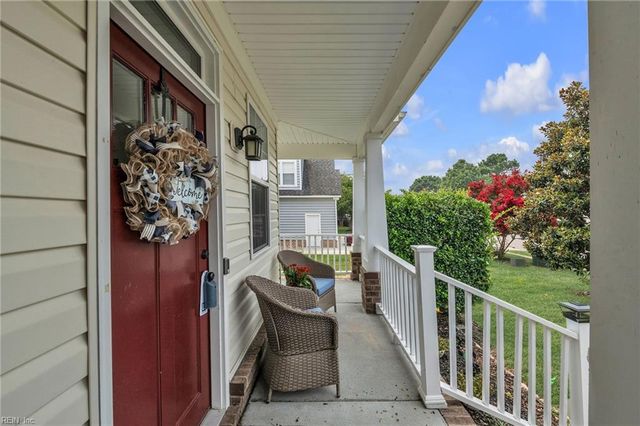 1221 Rosebud LN, Chesapeake, VA 23322