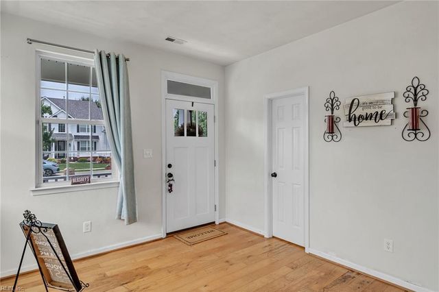 1221 Rosebud LN, Chesapeake, VA 23322
