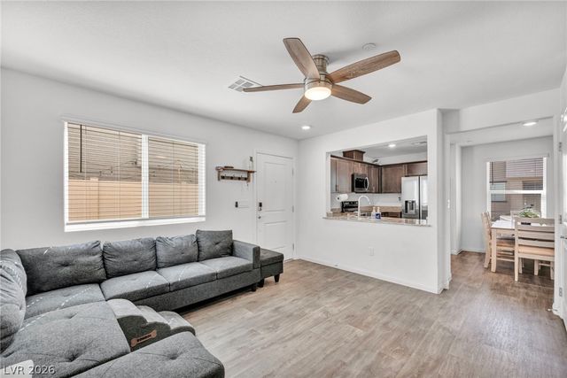 2742 Champagne Gold Avenue, North Las Vegas, NV 89086