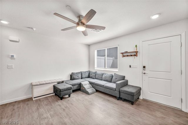 2742 Champagne Gold Avenue, North Las Vegas, NV 89086