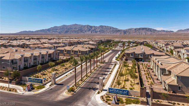 2742 Champagne Gold Avenue, North Las Vegas, NV 89086