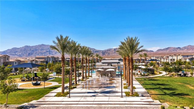 2742 Champagne Gold Avenue, North Las Vegas, NV 89086