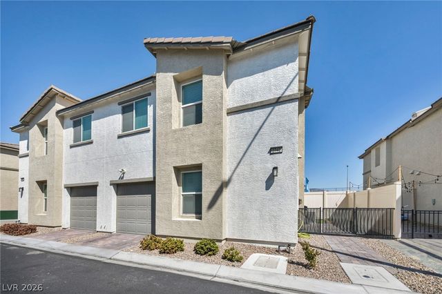 2742 Champagne Gold Avenue, North Las Vegas, NV 89086
