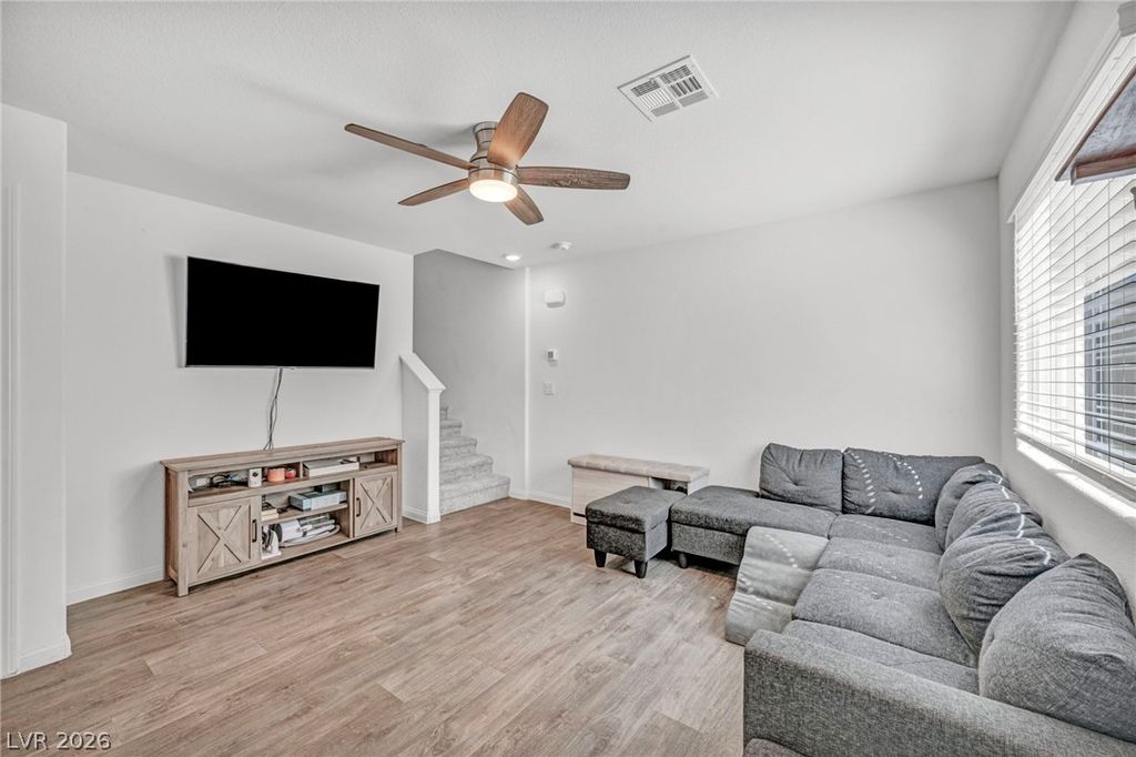 2742 Champagne Gold Avenue, North Las Vegas, NV 89086 — photo 2