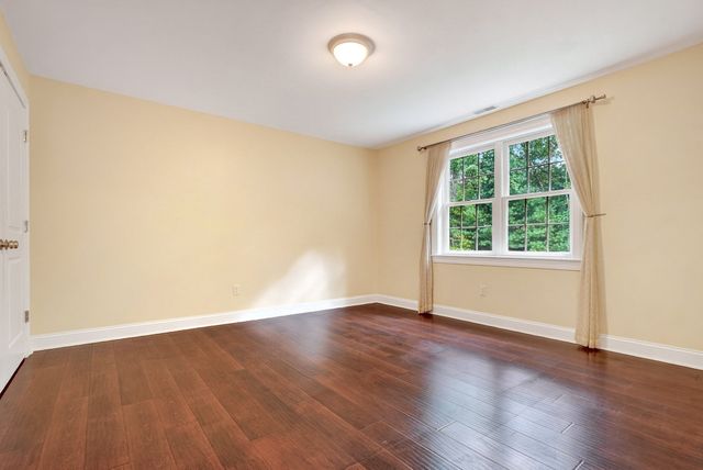4 Murray Hill Circle, Wilmington, MA 01887
