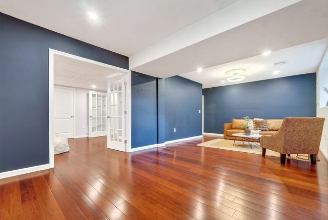 4 Murray Hill Circle, Wilmington, MA 01887