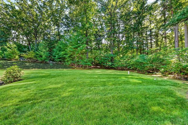 4 Murray Hill Circle, Wilmington, MA 01887