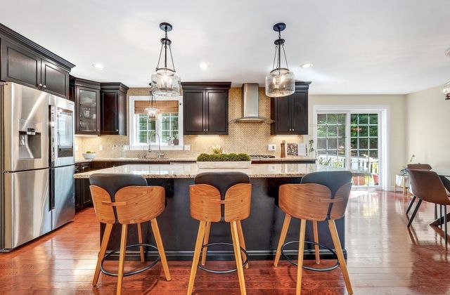 4 Murray Hill Circle, Wilmington, MA 01887