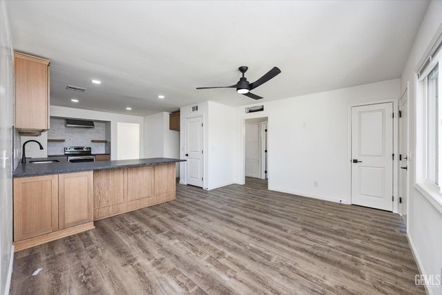 2825 Arnold, Bakersfield, CA 93305