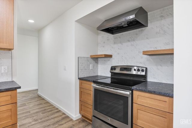 2825 Arnold, Bakersfield, CA 93305