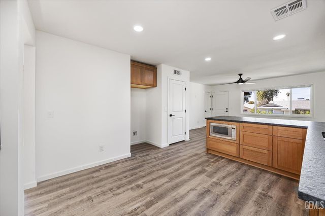 2825 Arnold, Bakersfield, CA 93305