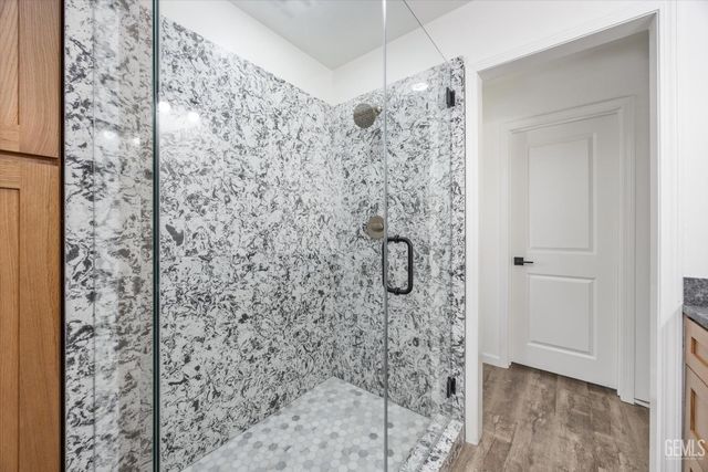 2825 Arnold, Bakersfield, CA 93305