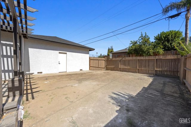2825 Arnold, Bakersfield, CA 93305