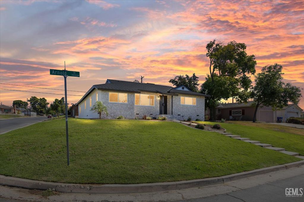 2825 Arnold, Bakersfield, CA 93305