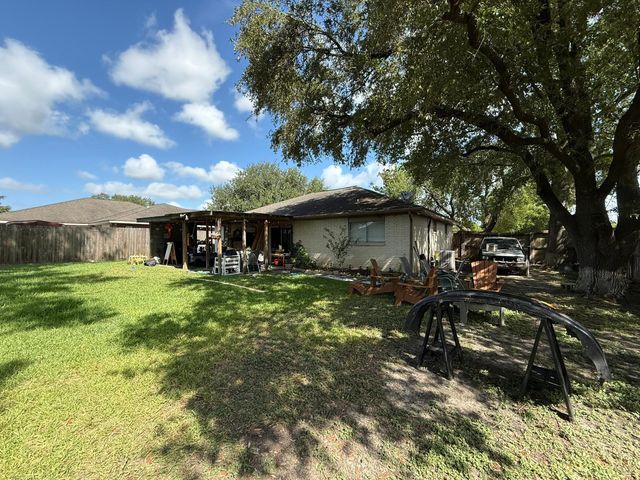 10903 Sela Lane, Houston, TX 77072