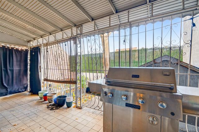 372 Bronx Park Avenue, Bronx, NY 10460