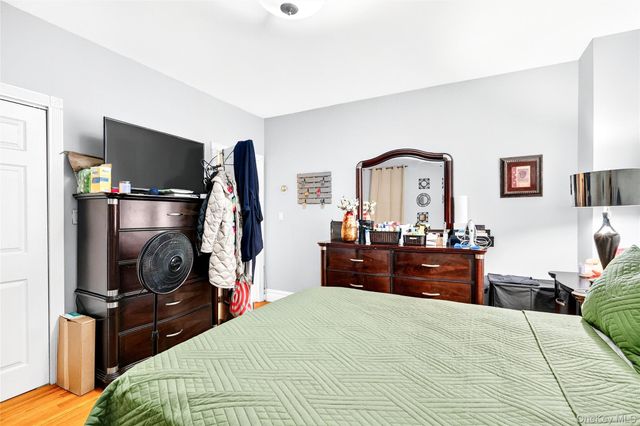 372 Bronx Park Avenue, Bronx, NY 10460