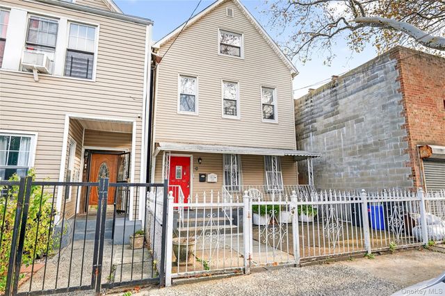 372 Bronx Park Avenue, Bronx, NY 10460