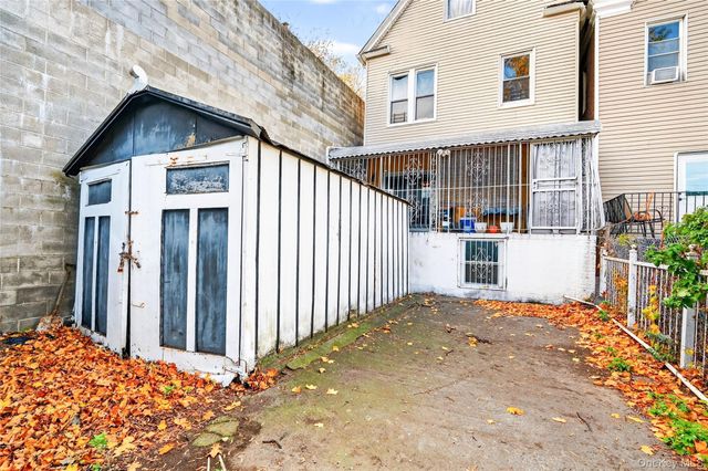 372 Bronx Park Avenue, Bronx, NY 10460