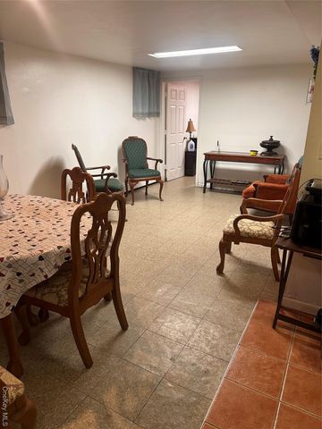 372 Bronx Park Avenue, Bronx, NY 10460