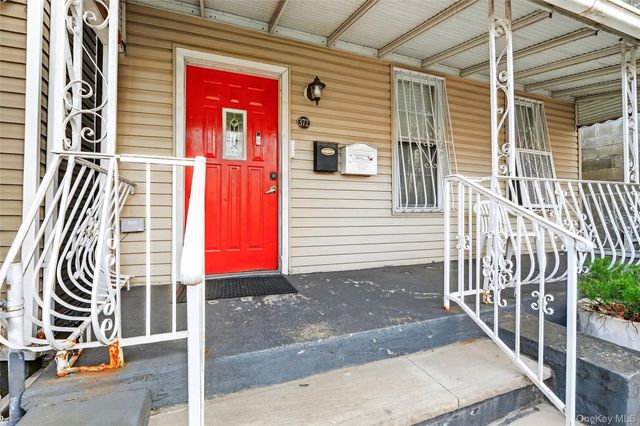 372 Bronx Park Avenue, Bronx, NY 10460