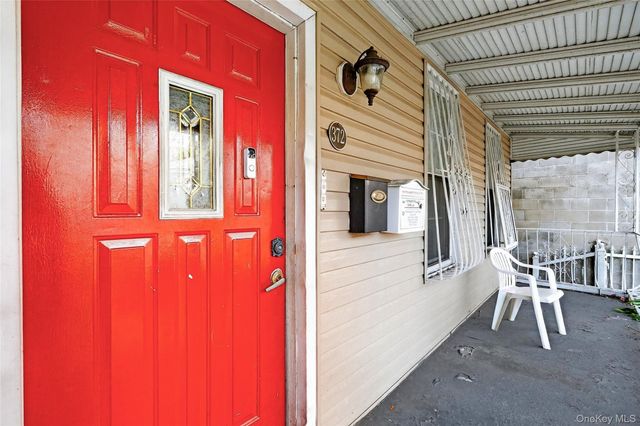 372 Bronx Park Avenue, Bronx, NY 10460