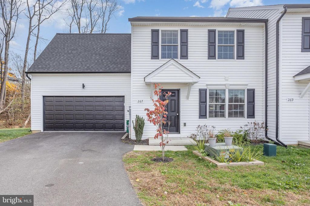 267 ERSA DR, Elizabethtown, PA 17022