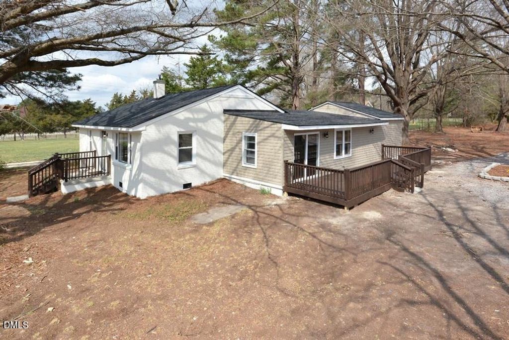 2105 Newton Dairy Road, Henderson, NC 27537