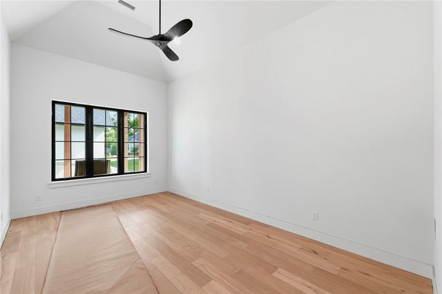 722 W Central Avenue, Bentonville, AR 72712