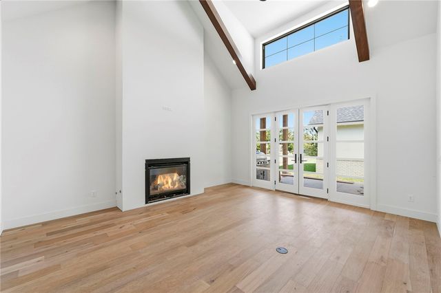 722 W Central Avenue, Bentonville, AR 72712