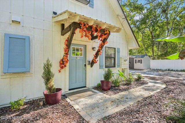 1265 WHISPERING PINES Road, St. Johns, FL 32259