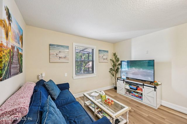 1265 WHISPERING PINES Road, St. Johns, FL 32259