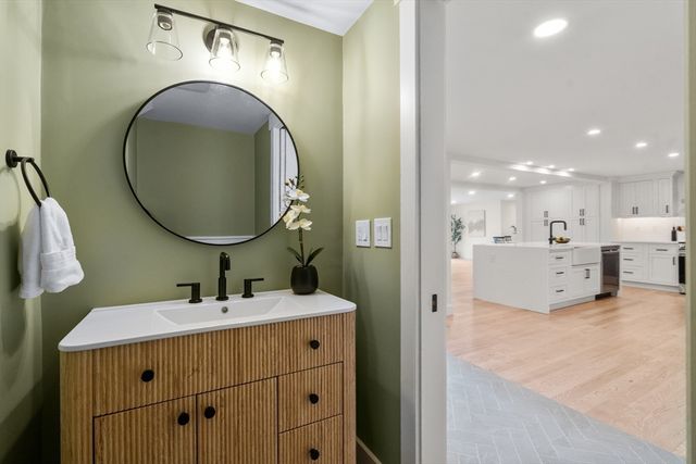 30 Oakridge Ave, Natick, MA 01760