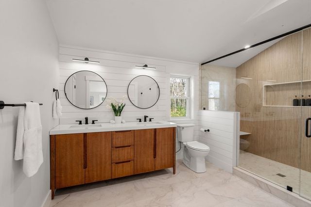 30 Oakridge Ave, Natick, MA 01760