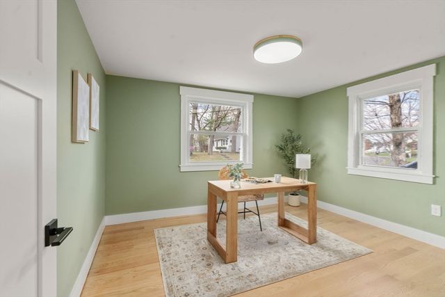 30 Oakridge Ave, Natick, MA 01760