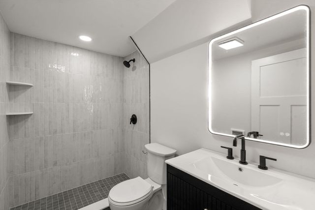 30 Oakridge Ave, Natick, MA 01760