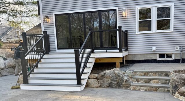 30 Oakridge Ave, Natick, MA 01760