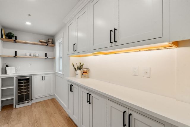 30 Oakridge Ave, Natick, MA 01760