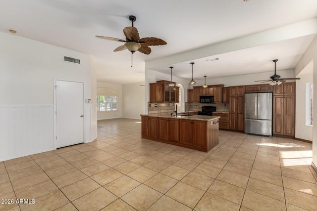 11105 W OLIVE Drive, Avondale, AZ 85392