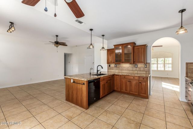 11105 W OLIVE Drive, Avondale, AZ 85392