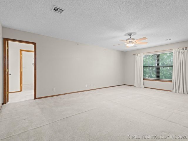 214 Edna Mae Lane, Bartlesville, OK 74003