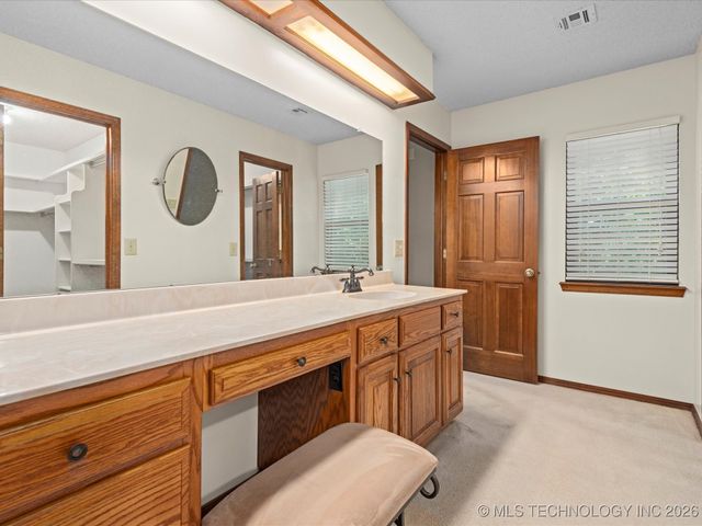 214 Edna Mae Lane, Bartlesville, OK 74003