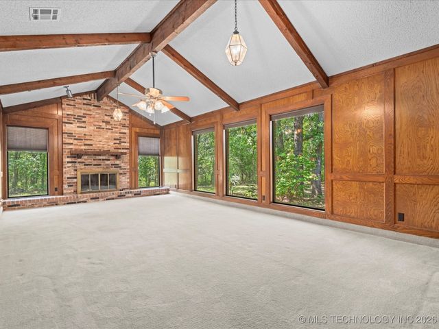 214 Edna Mae Lane, Bartlesville, OK 74003