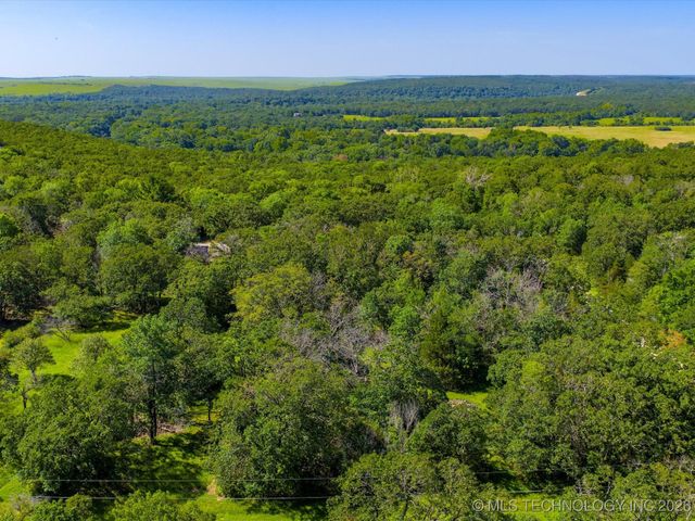 214 Edna Mae Lane, Bartlesville, OK 74003