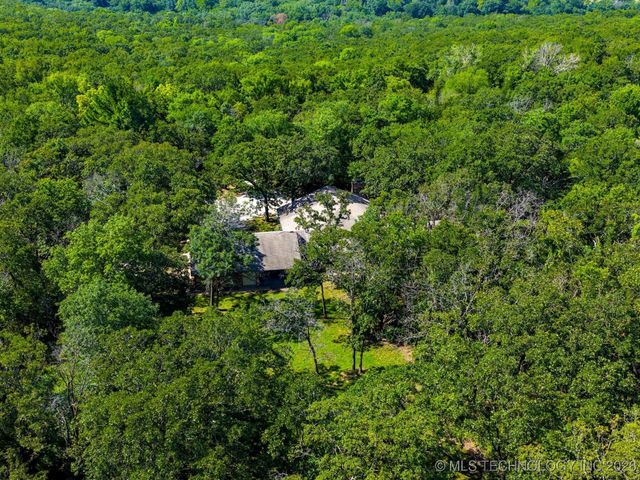 214 Edna Mae Lane, Bartlesville, OK 74003