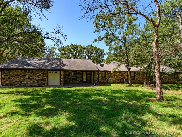 214 Edna Mae Lane, Bartlesville, OK 74003