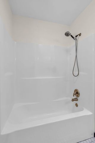 110 Sterling Ct, Hendersonville, TN 37075