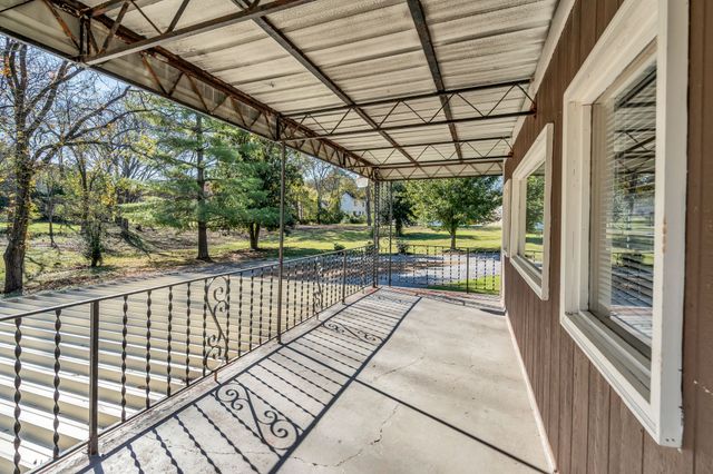 110 Sterling Ct, Hendersonville, TN 37075