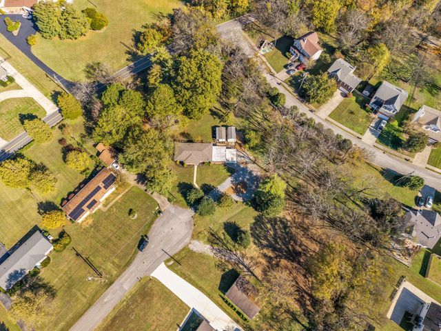 110 Sterling Ct, Hendersonville, TN 37075