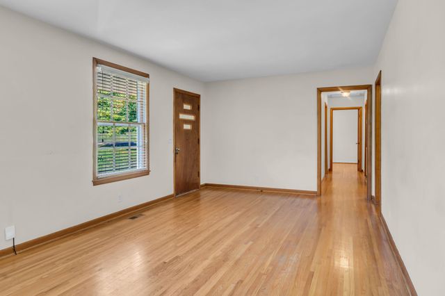 110 Sterling Ct, Hendersonville, TN 37075